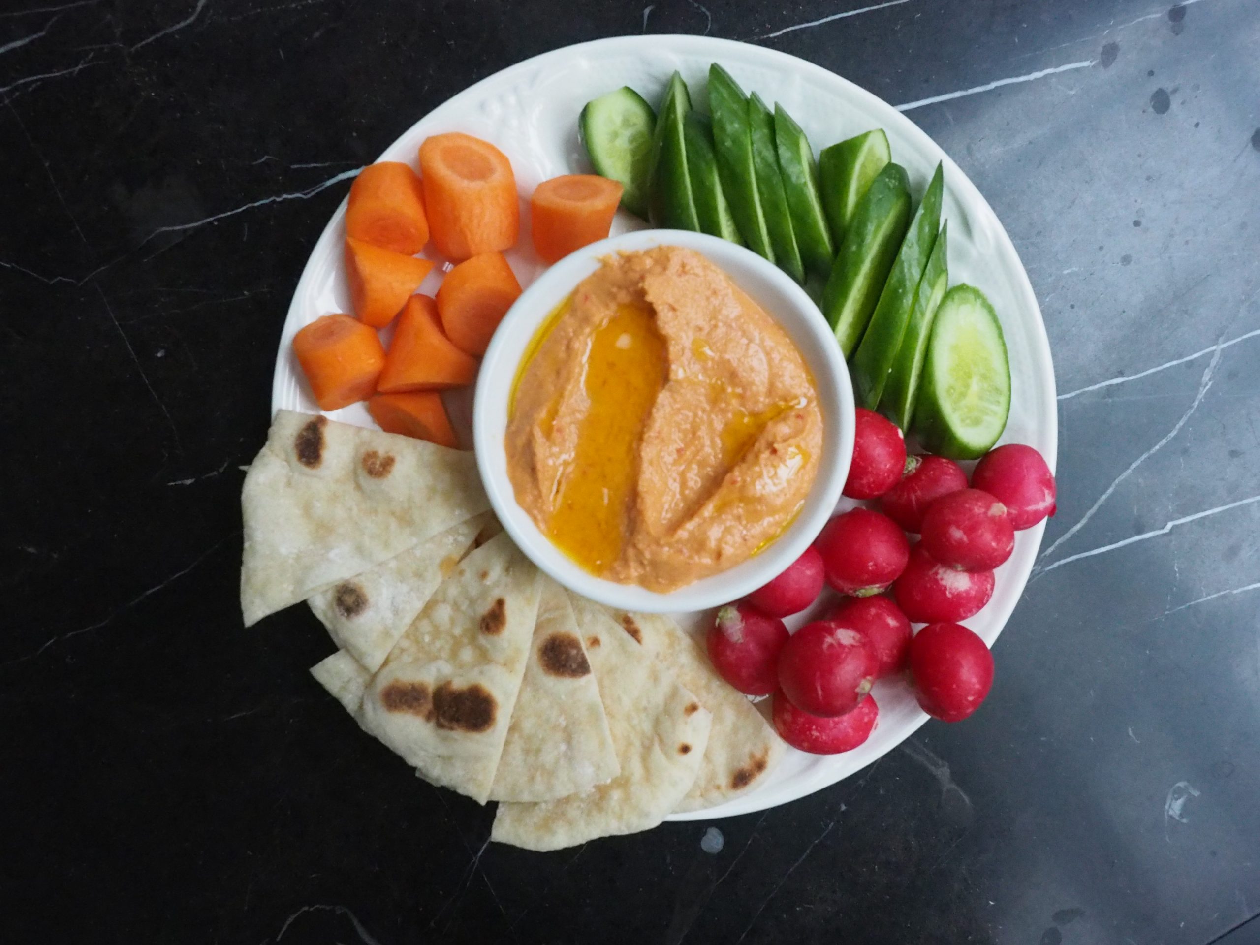 Roasted red pepper hummus